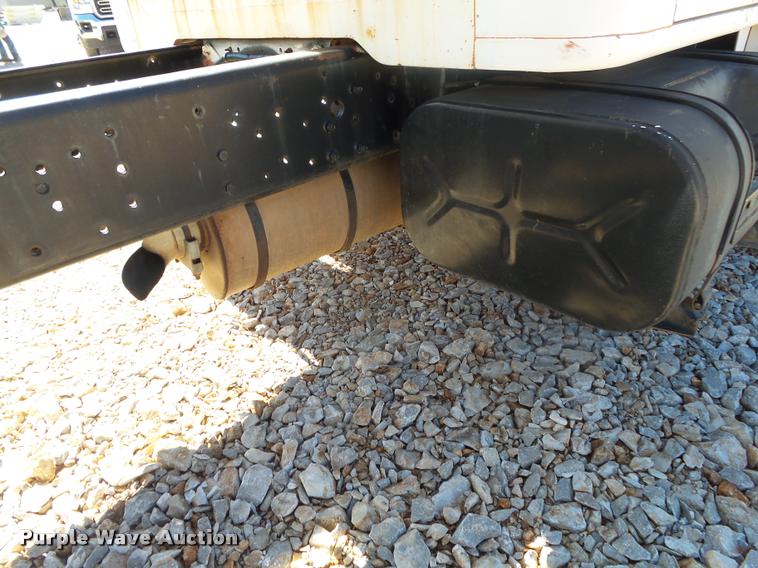 image for item DA2564 1988 International S1600 water truck