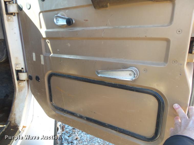 image for item DA2564 1988 International S1600 water truck