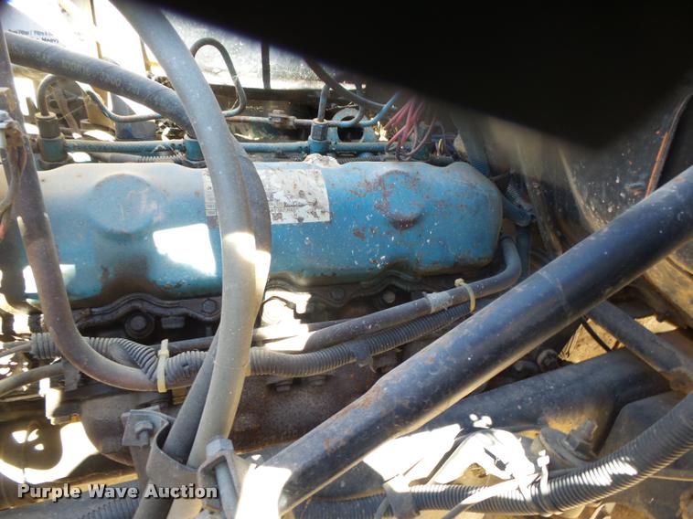 image for item DA2564 1988 International S1600 water truck