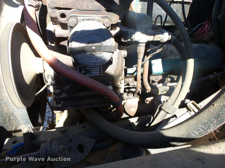 image for item DA2564 1988 International S1600 water truck
