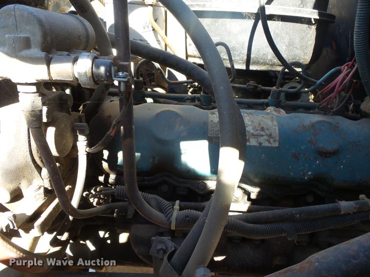 image for item DA2564 1988 International S1600 water truck