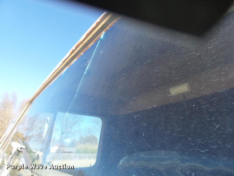 image for item DA2564 1988 International S1600 water truck