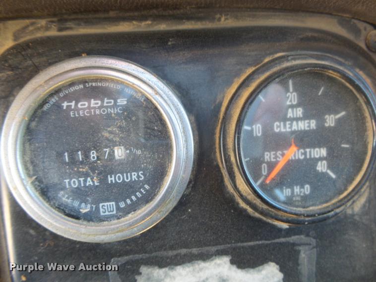 image for item DA2564 1988 International S1600 water truck