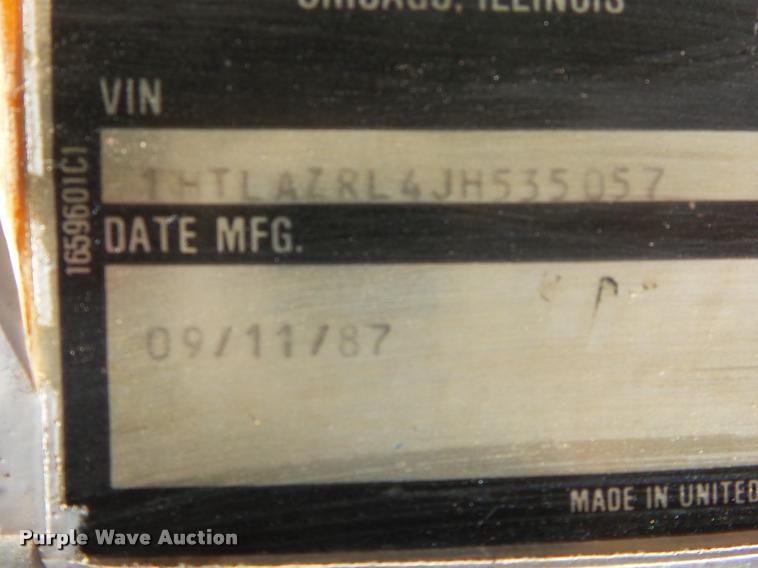 image for item DA2564 1988 International S1600 water truck