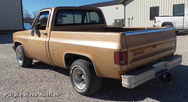 image for item DA2565 1987 GMC R1500 pickup truck
