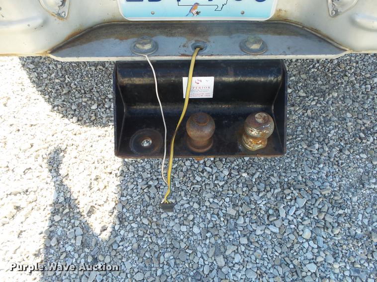 image for item DA2565 1987 GMC R1500 pickup truck