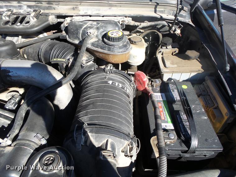 image for item DA2566 2004 Ford F350 Super Duty XLT flatbed pickup truck