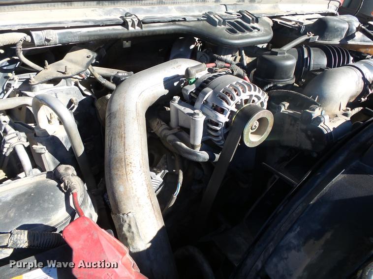 image for item DA2566 2004 Ford F350 Super Duty XLT flatbed pickup truck