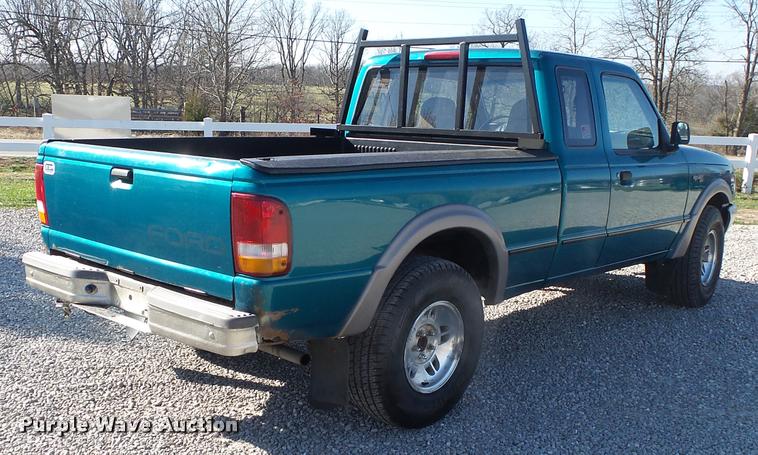 image for item DA2586 1994 Ford Ranger XL SuperCab pickup truck