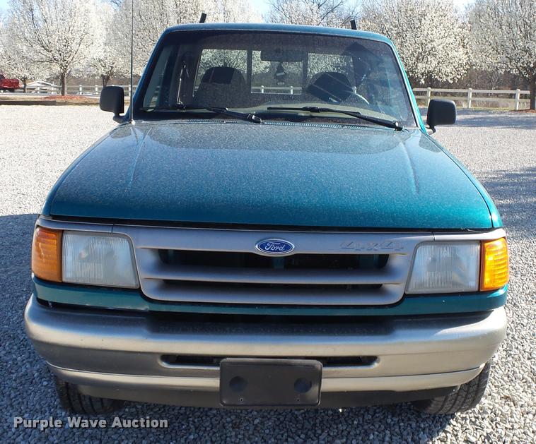 image for item DA2586 1994 Ford Ranger XL SuperCab pickup truck