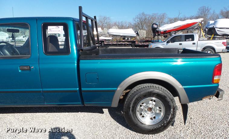 image for item DA2586 1994 Ford Ranger XL SuperCab pickup truck