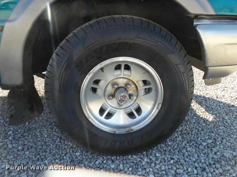 image for item DA2586 1994 Ford Ranger XL SuperCab pickup truck