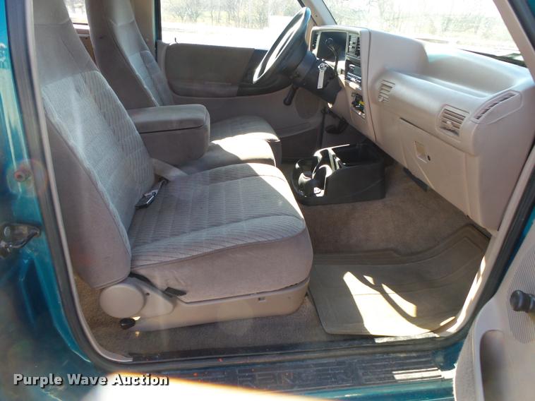 image for item DA2586 1994 Ford Ranger XL SuperCab pickup truck