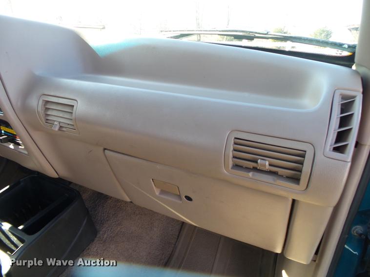 image for item DA2586 1994 Ford Ranger XL SuperCab pickup truck