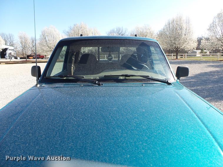 image for item DA2586 1994 Ford Ranger XL SuperCab pickup truck