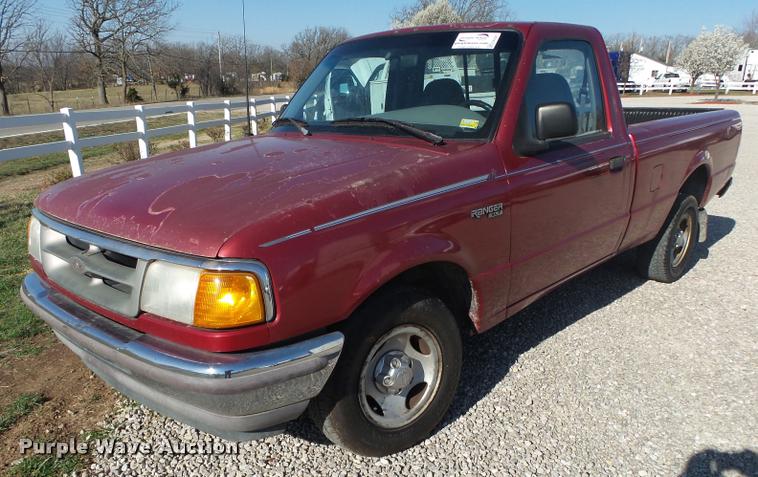 image for item DA2587 1995 Ford Ranger XLT pickup truck
