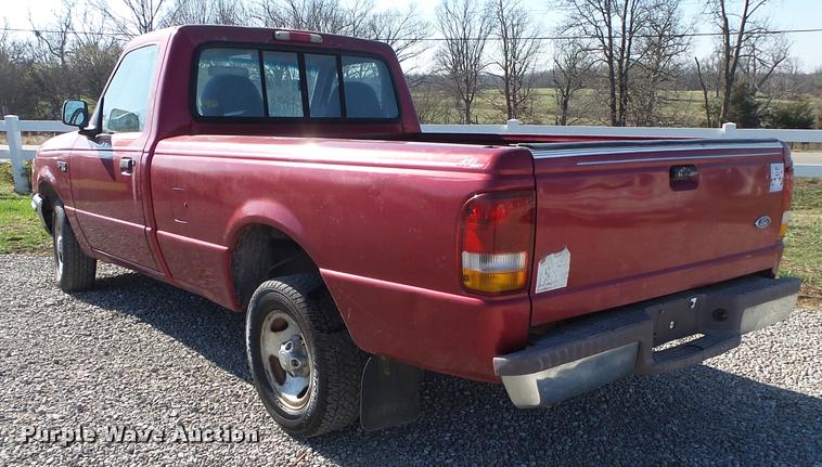 image for item DA2587 1995 Ford Ranger XLT pickup truck