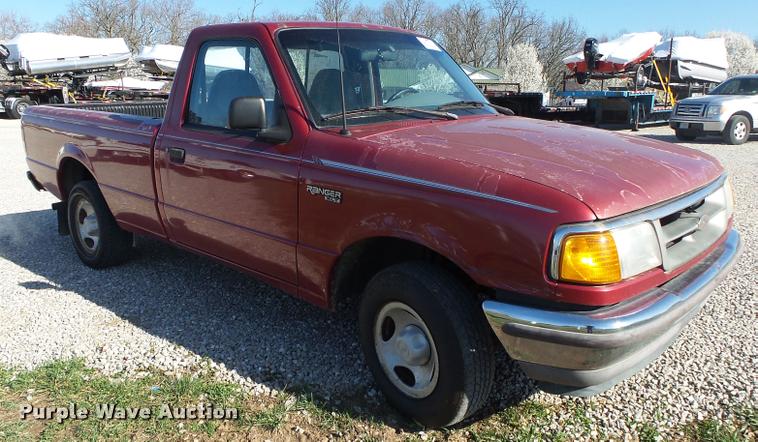 image for item DA2587 1995 Ford Ranger XLT pickup truck