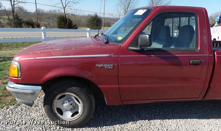 image for item DA2587 1995 Ford Ranger XLT pickup truck