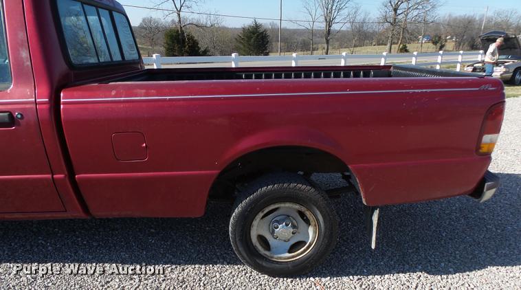 image for item DA2587 1995 Ford Ranger XLT pickup truck