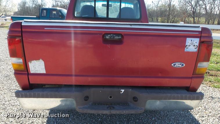 image for item DA2587 1995 Ford Ranger XLT pickup truck