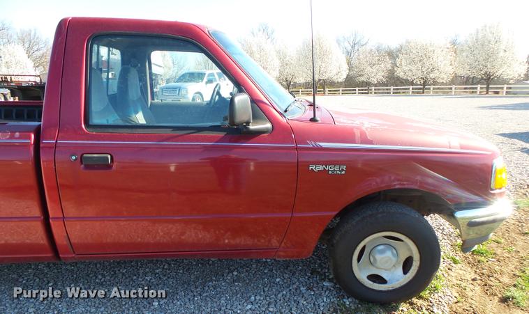 image for item DA2587 1995 Ford Ranger XLT pickup truck