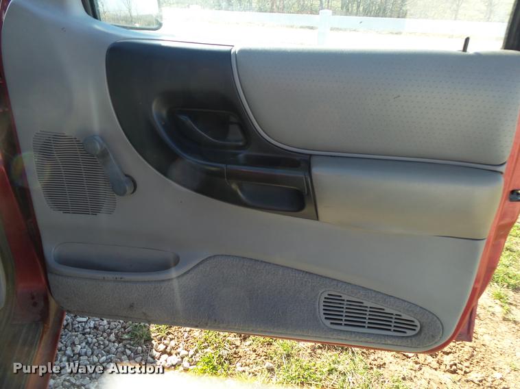 image for item DA2587 1995 Ford Ranger XLT pickup truck
