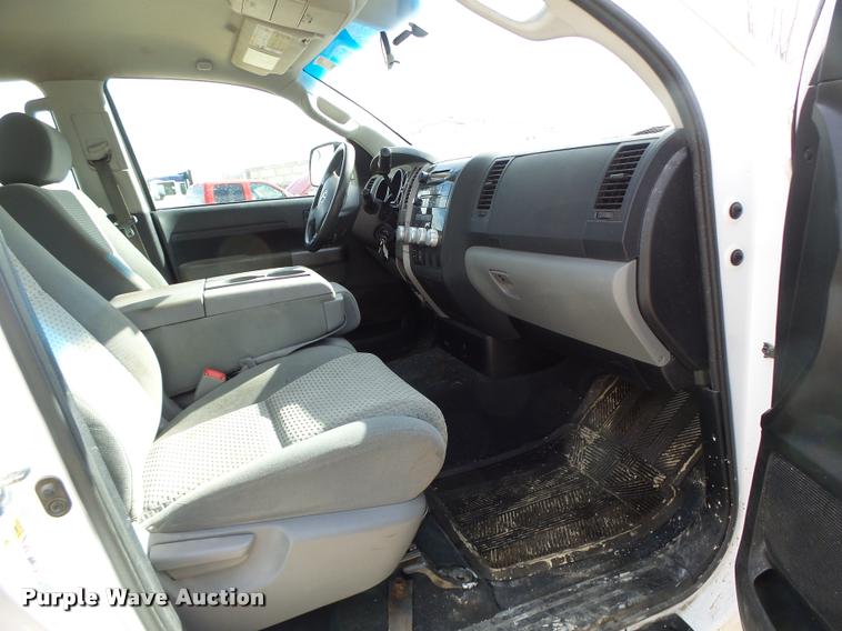 image for item DA3339 2012 Toyota Tundra Double Cab pickup truck