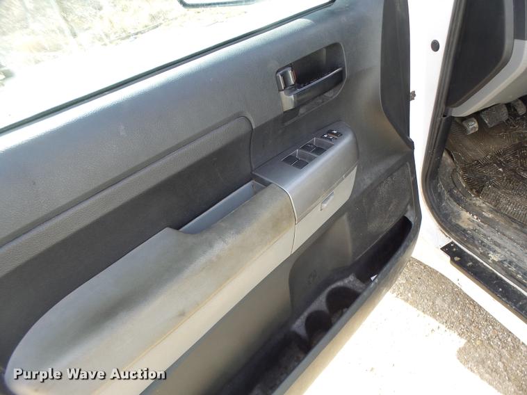 image for item DA3339 2012 Toyota Tundra Double Cab pickup truck