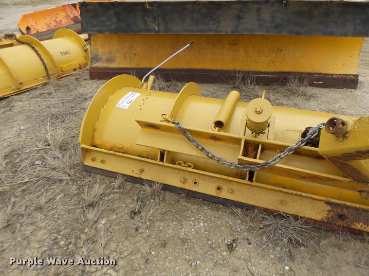 image for item DA3351 Snow plow