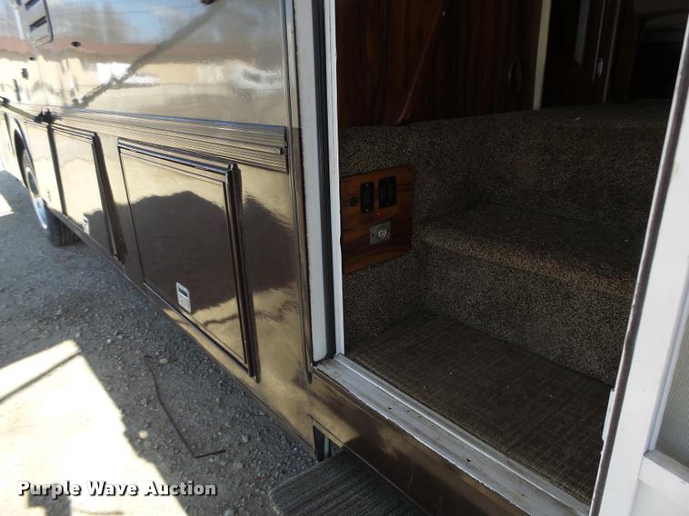 image for item DA3358 1993 Spartan Gulfstream 8372LXE RV