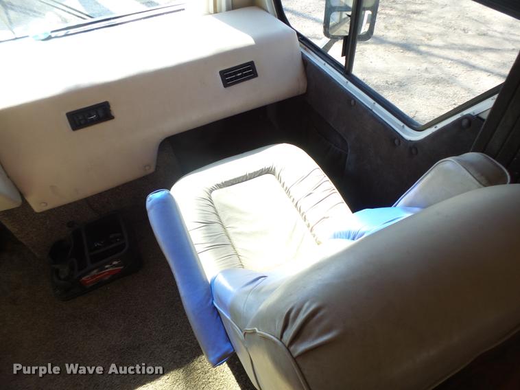 image for item DA3358 1993 Spartan Gulfstream 8372LXE RV