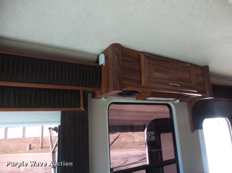 image for item DA3358 1993 Spartan Gulfstream 8372LXE RV