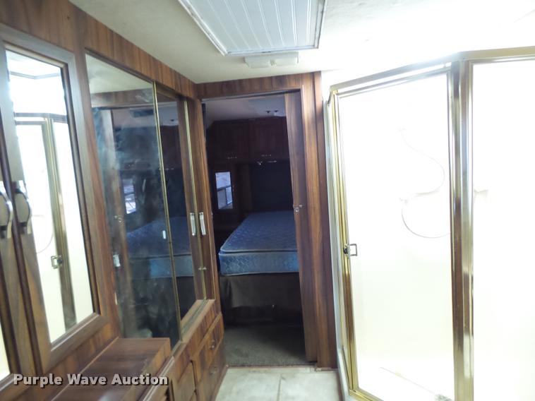 image for item DA3358 1993 Spartan Gulfstream 8372LXE RV