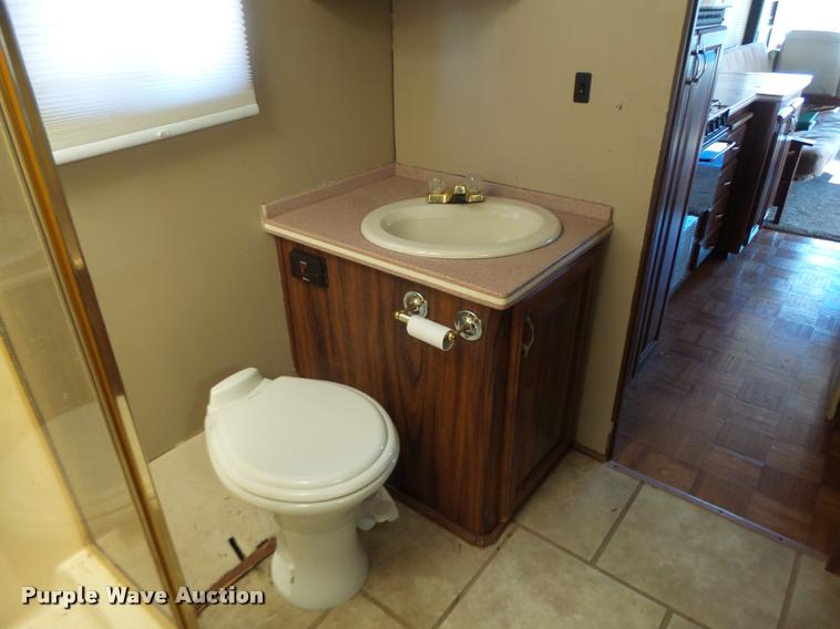 image for item DA3358 1993 Spartan Gulfstream 8372LXE RV