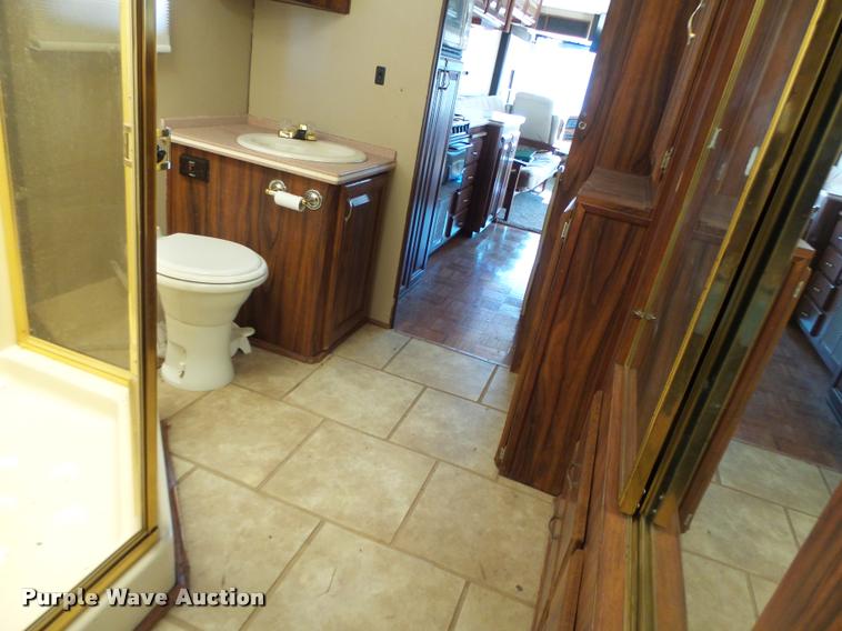 image for item DA3358 1993 Spartan Gulfstream 8372LXE RV