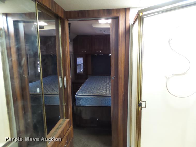 image for item DA3358 1993 Spartan Gulfstream 8372LXE RV