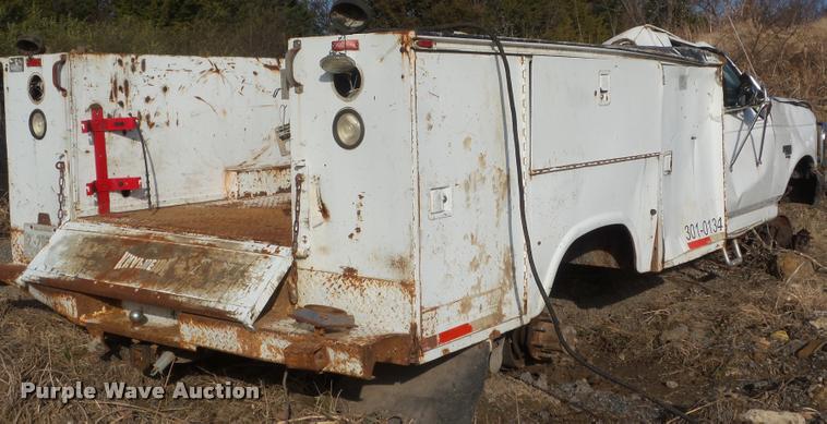 image for item DA5229 1997 Ford F350 utility bed pickup truck