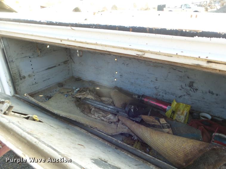 image for item DA5229 1997 Ford F350 utility bed pickup truck