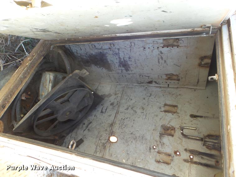 image for item DA5229 1997 Ford F350 utility bed pickup truck