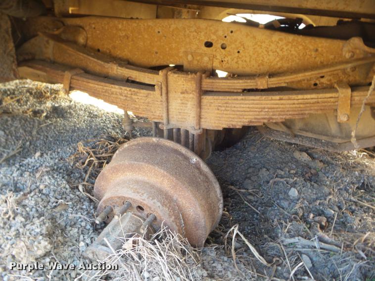 image for item DA5229 1997 Ford F350 utility bed pickup truck