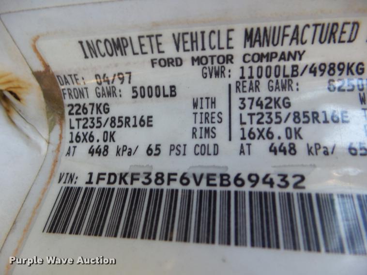 image for item DA5229 1997 Ford F350 utility bed pickup truck