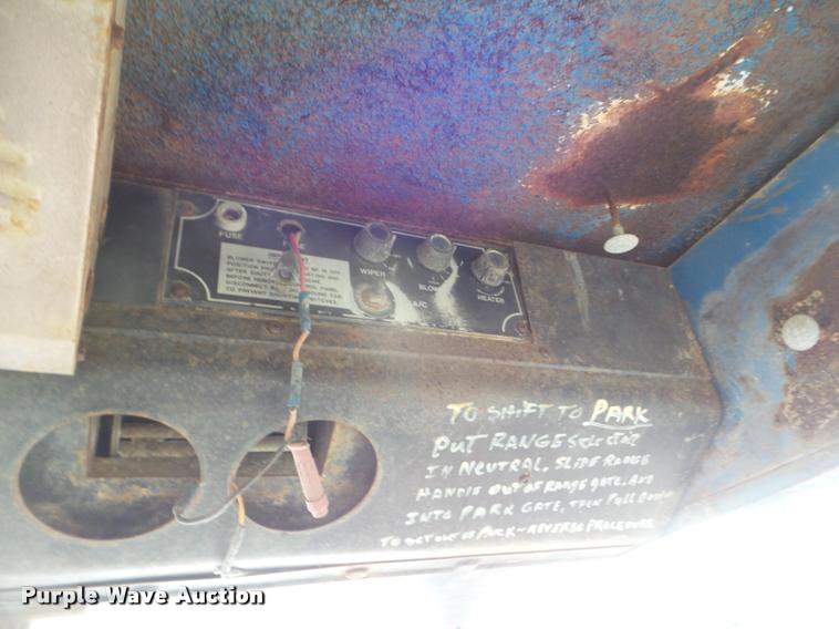 image for item DA5230 Ford 9600 tractor