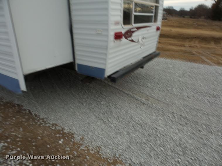 image for item DA5804 2004 Jayco Jayflight camper