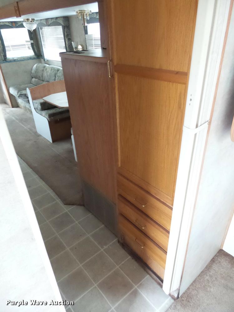 image for item DA5804 2004 Jayco Jayflight camper