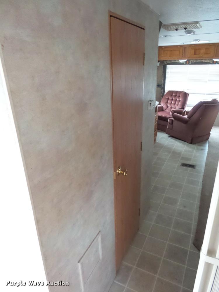 image for item DA5804 2004 Jayco Jayflight camper