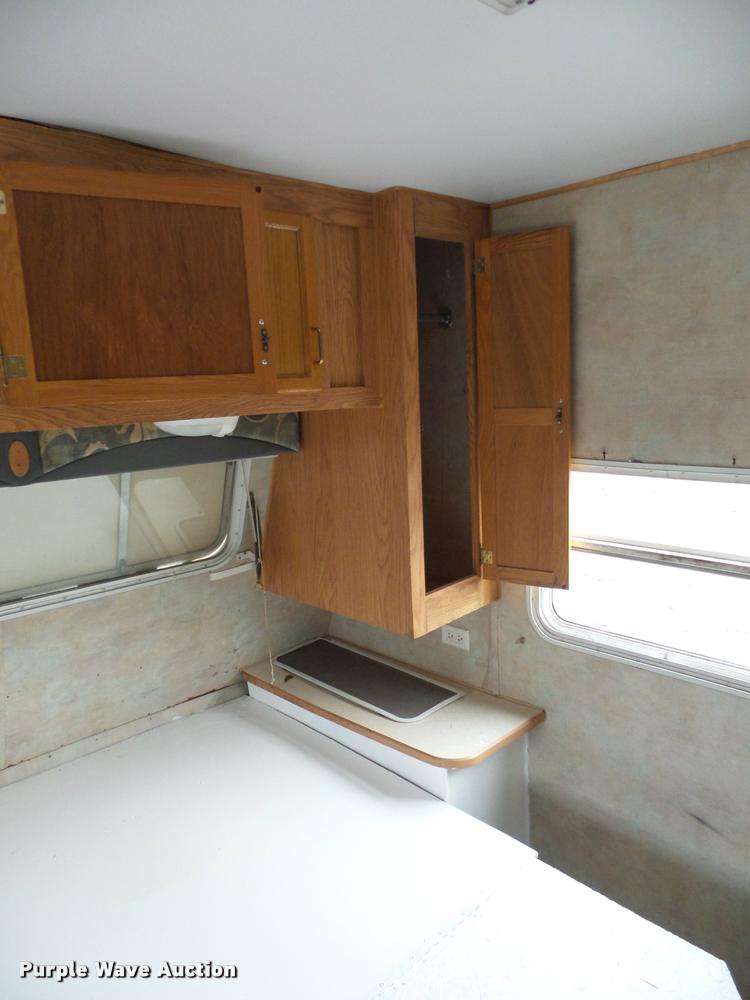 image for item DA5804 2004 Jayco Jayflight camper