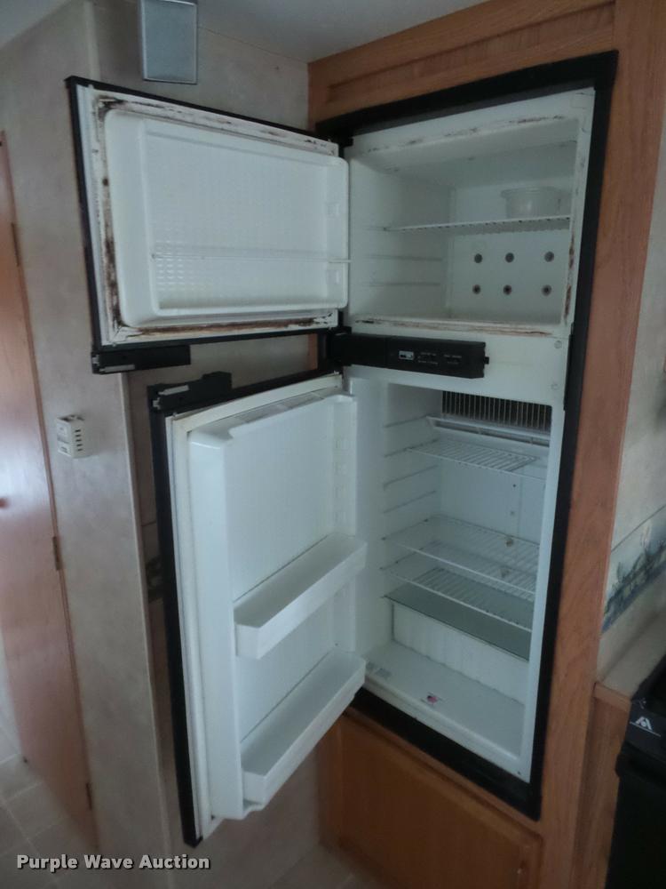 image for item DA5804 2004 Jayco Jayflight camper