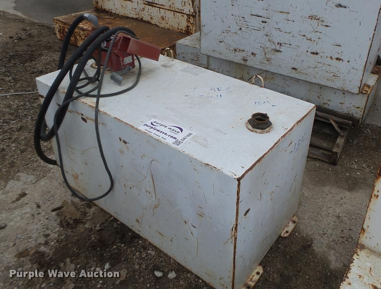image for item DA7406 (4) fuel tanks