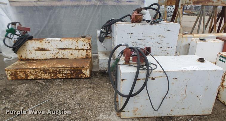 image for item DA7406 (4) fuel tanks